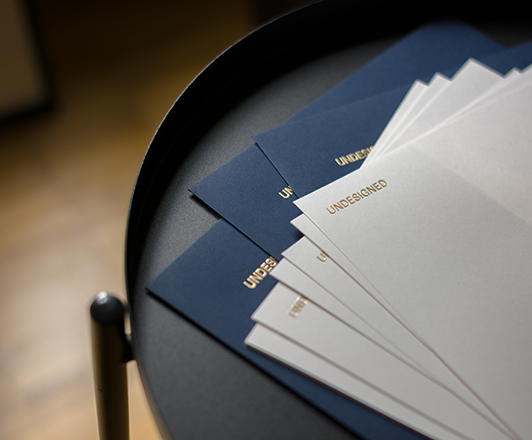 Briefbögen und Umschläge